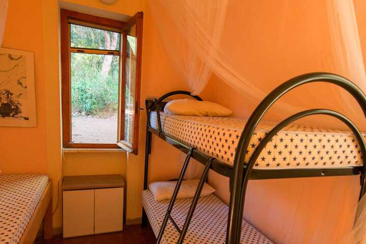 Room 4 of 39