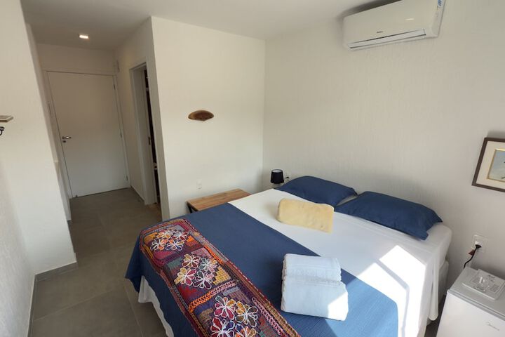Room 8 of 89