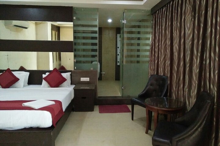 Room 3 of 11