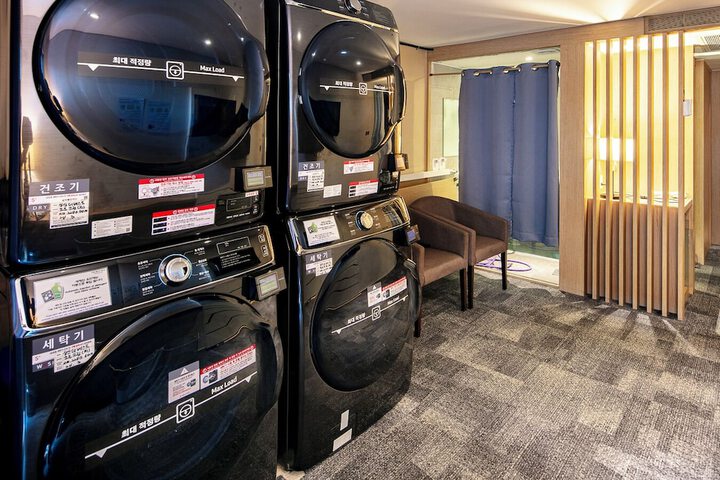 Room 106 of 122