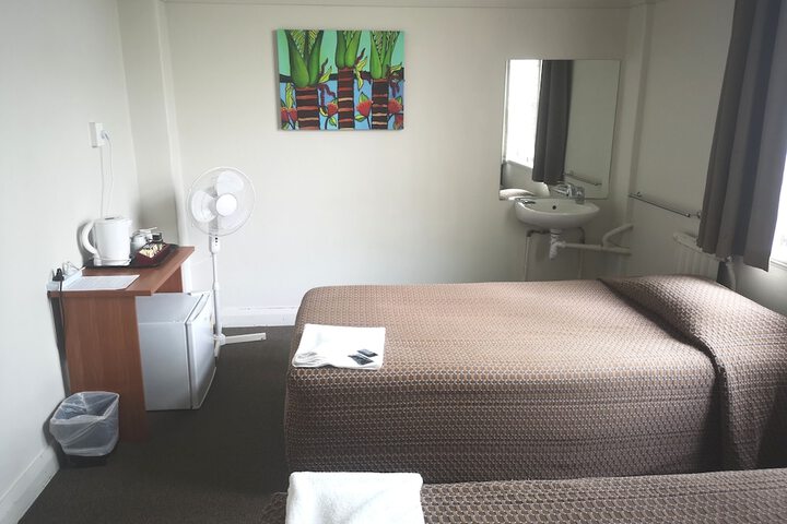 Room 18 of 41