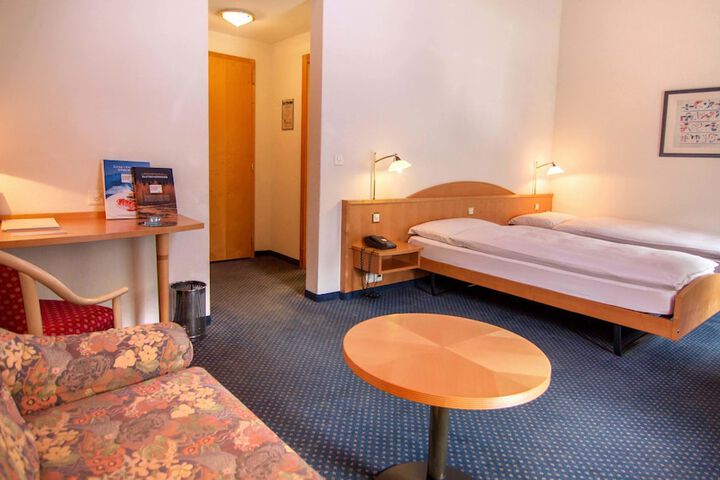 Room 17 of 85