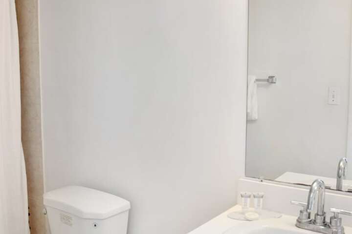 Room 102 of 133