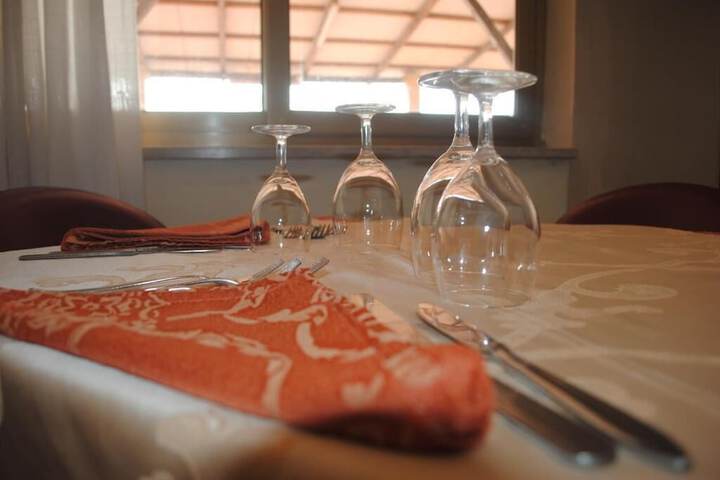 Dining 20 of 38