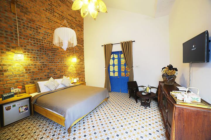 Room 10 of 56