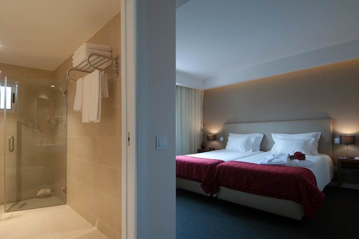 Room 34 of 53