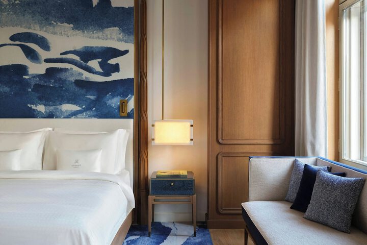Room 20 of 168