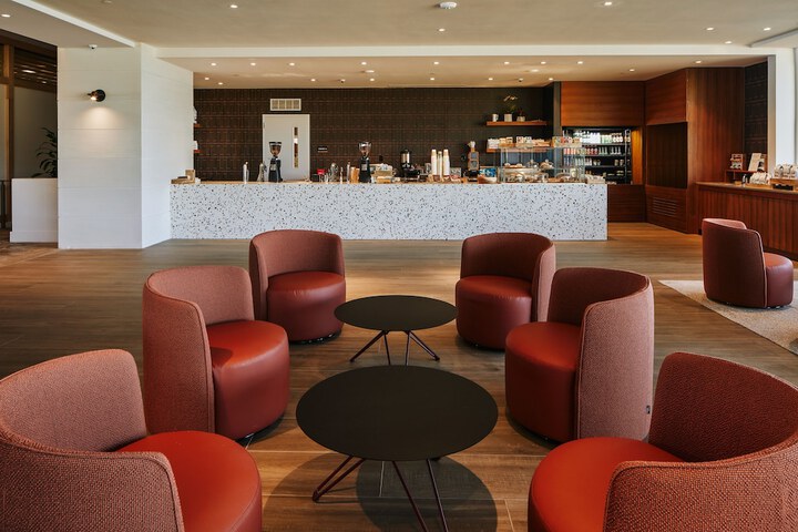 Hotel Interior 4 of 64