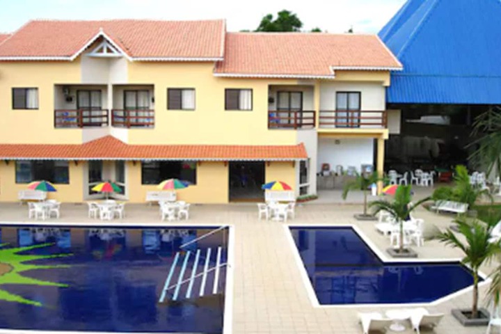 Hotel Pool