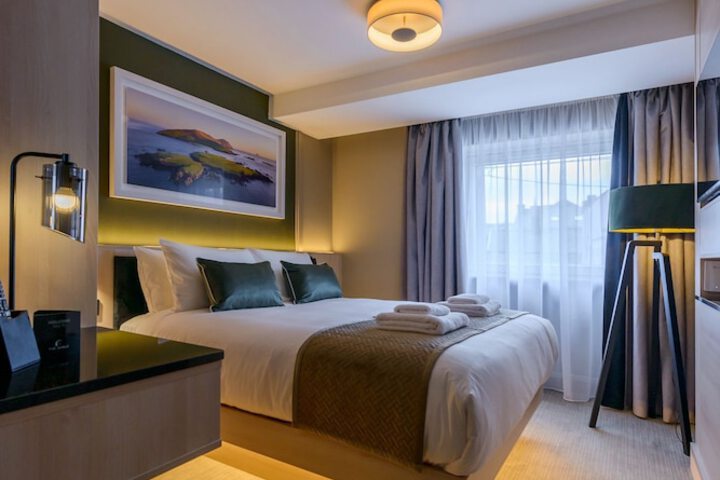 Room 5 of 15