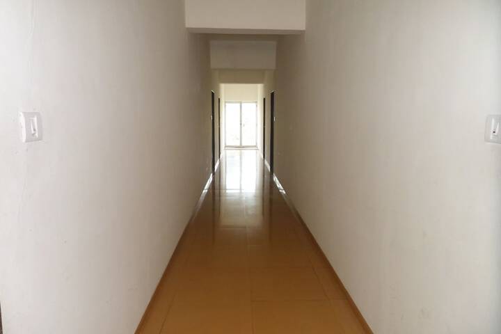Ballroom/Hall 2 of 6