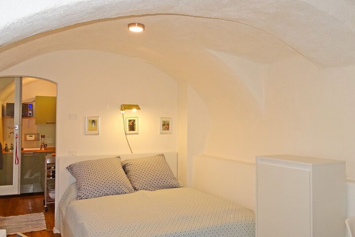 Room 2 of 14