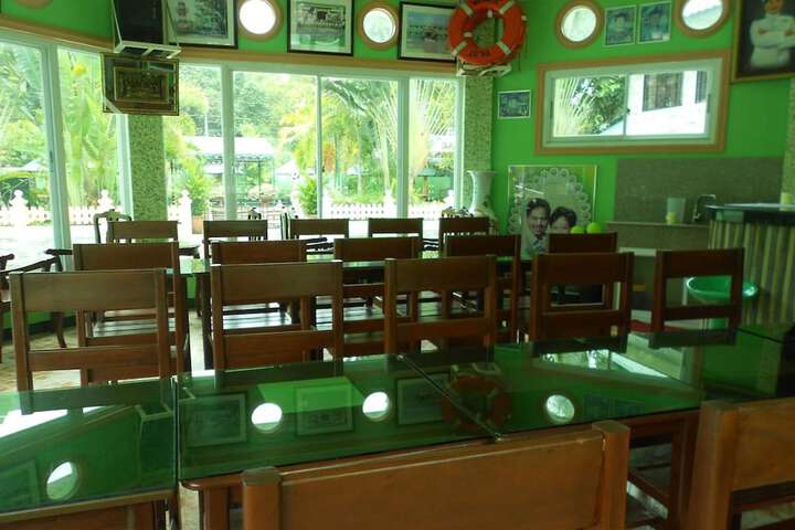 Dining Photos