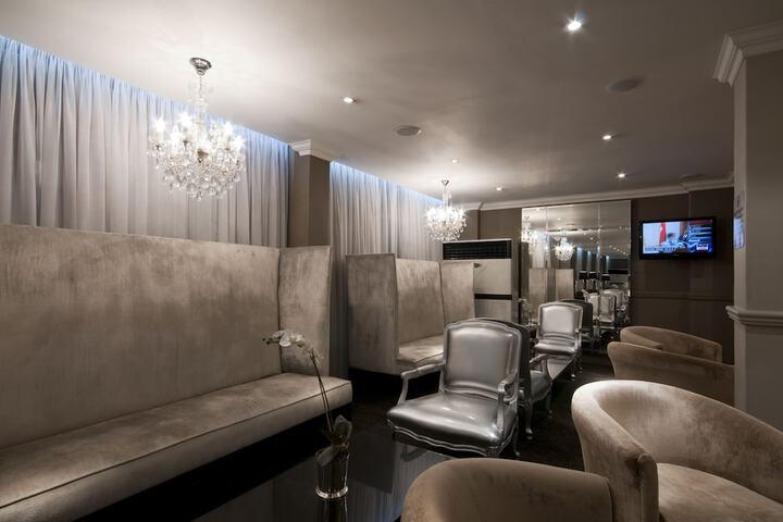 Lounge 61 of 73
