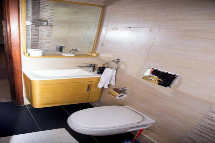 Room 18 of 24