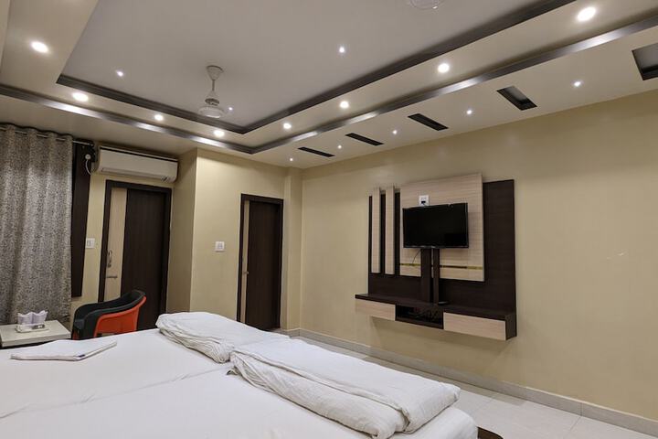 Room 82 of 150
