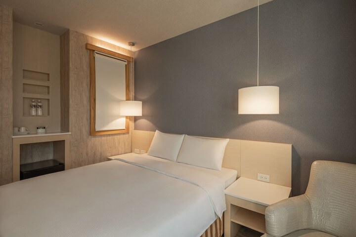 Room 25 of 64