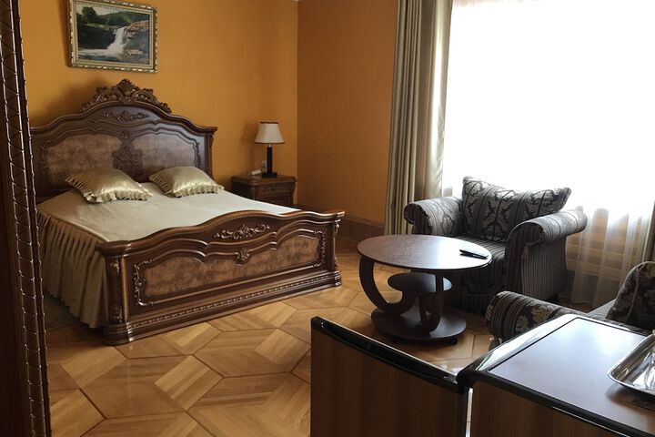 Room 13 of 29