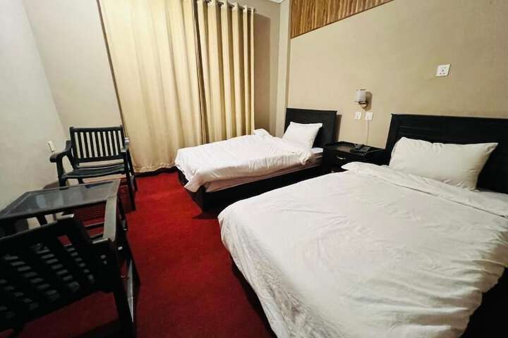 Room 13 of 25