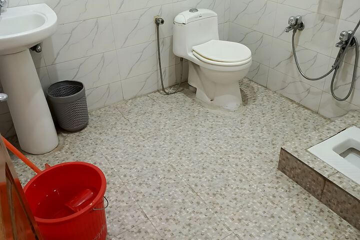 Room 7 of 11