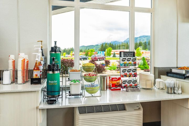 Breakfast/Coffee Service 27 of 37