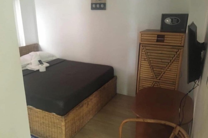 Room 2 of 21