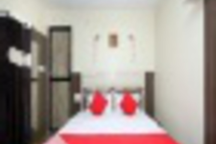 Room 170 of 407