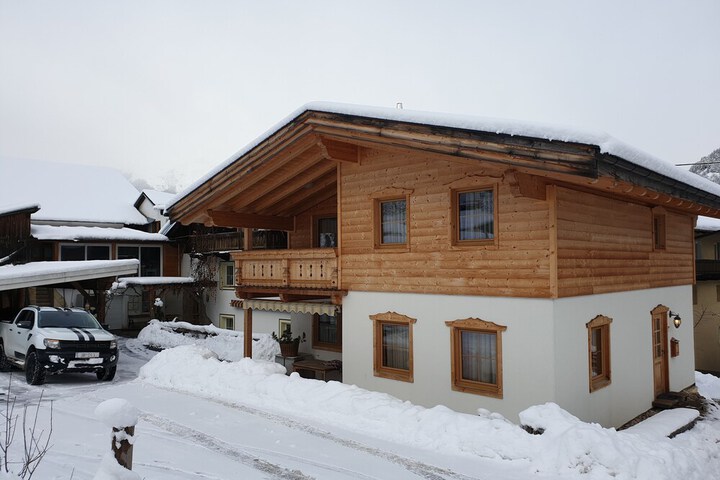 Hotel Exterior 23 of 24