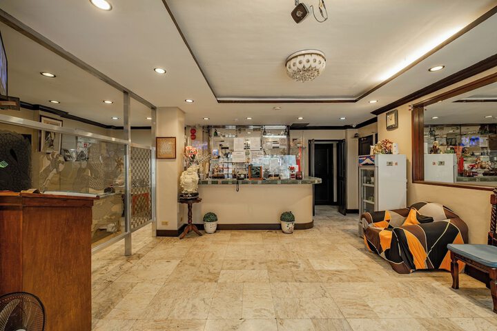 Hotel Interior 4 of 28