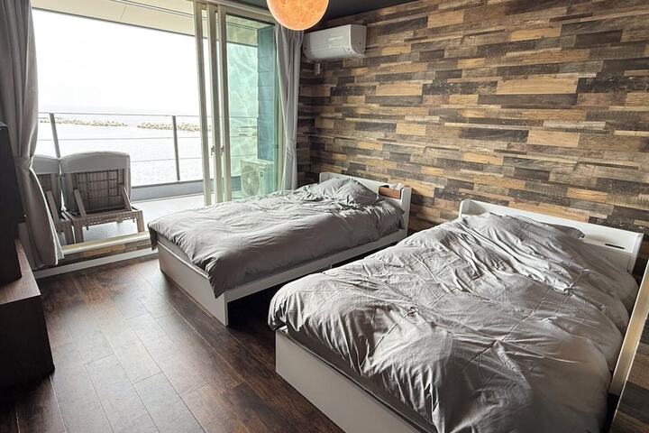 Room 16 of 72