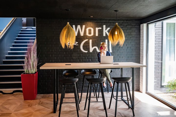 Guest Lobby