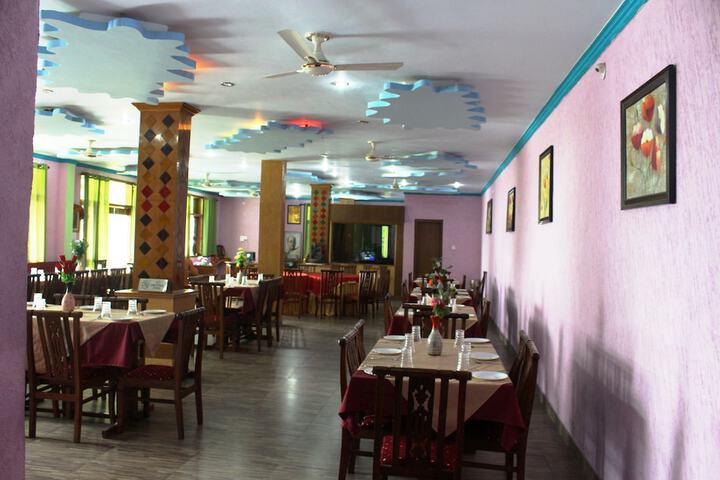 Dining Photos