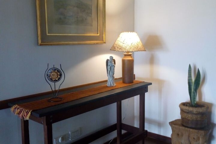 Room 6 of 19