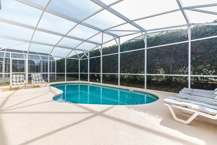 Pool 14 of 22