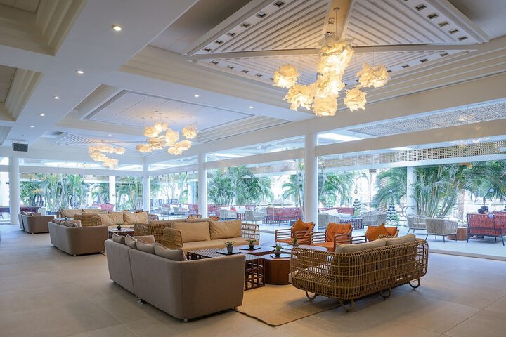 Hotel Interior 4 of 102