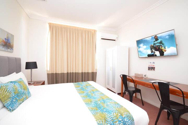 Room 11 of 35