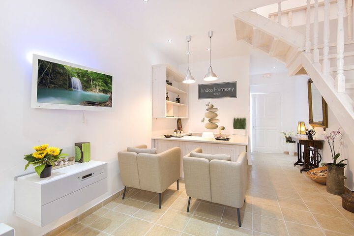 Concierge desk