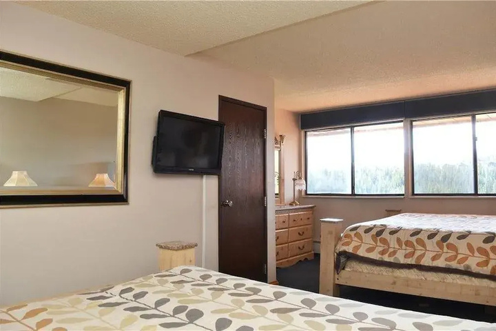 Room 4 of 22