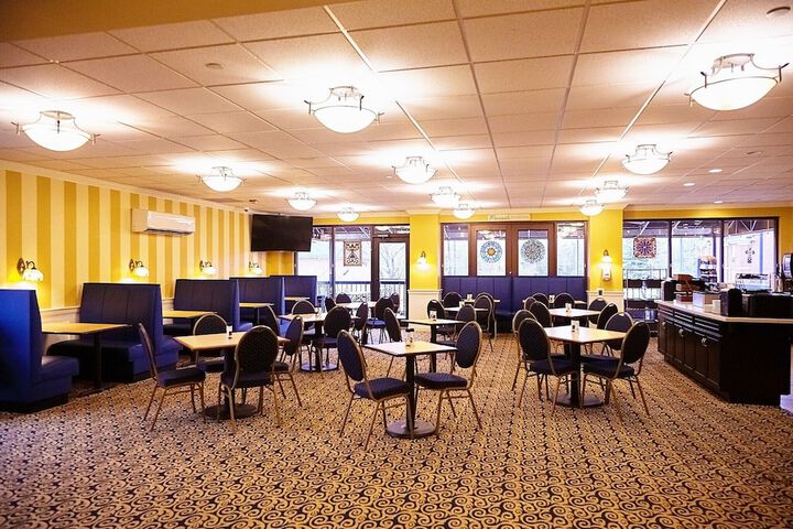 Breakfast/Coffee Service 38 of 47