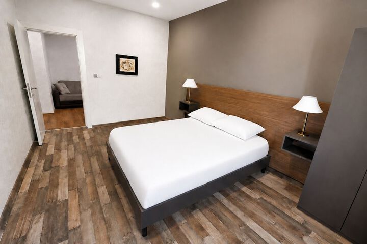 Room 3 of 63