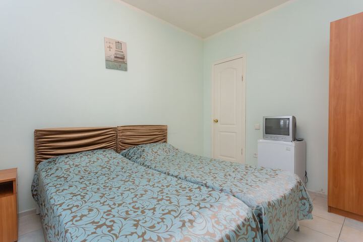 Room 5 of 45