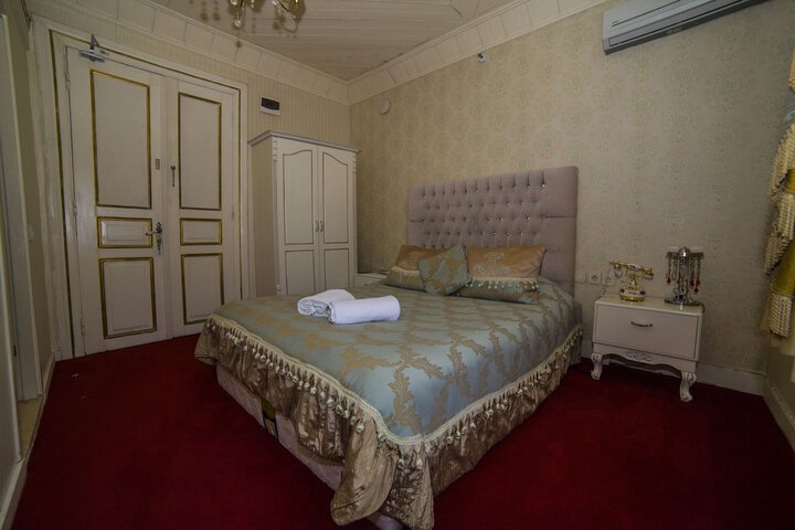 Room 16 of 89