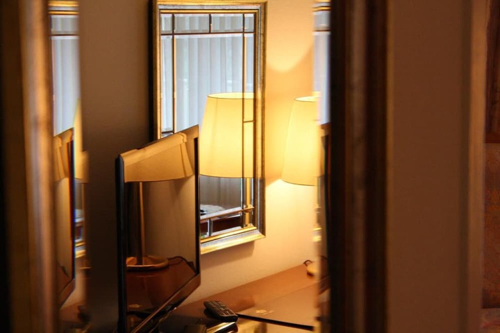 Room 7 of 32