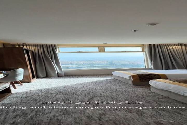 Room 18 of 32