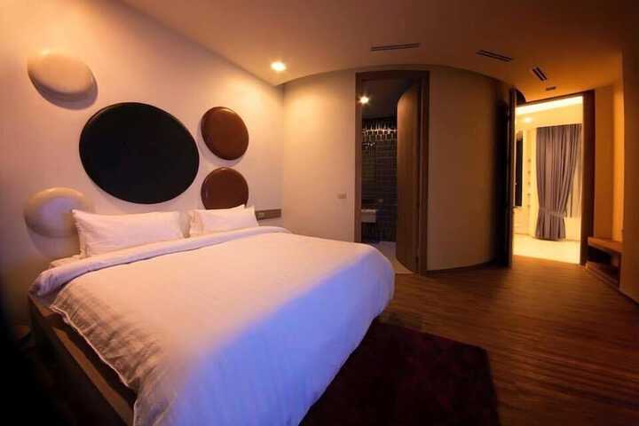 Room 20 of 82