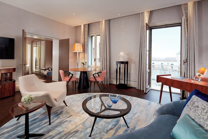 Room 72 of 150