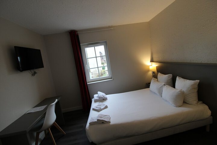 Room 12 of 69