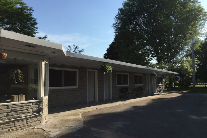 Exterior of Nightshade Inn & Gardens