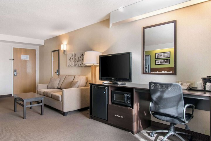 2 Double Beds (7 of 17)