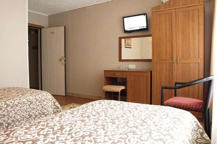 Room 25 of 52